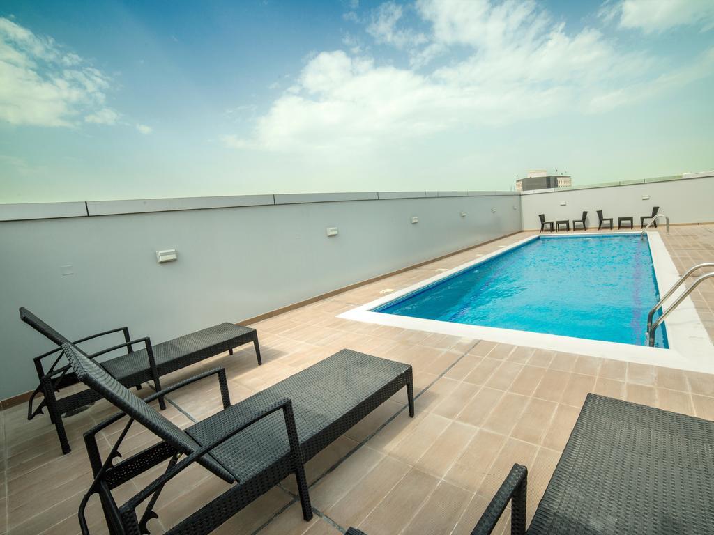 Golden Rose Luxury Suites มานามา ภายนอก รูปภาพ