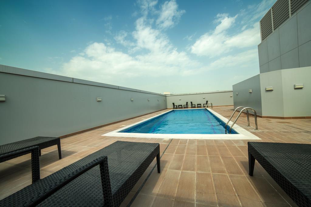Golden Rose Luxury Suites มานามา ภายนอก รูปภาพ